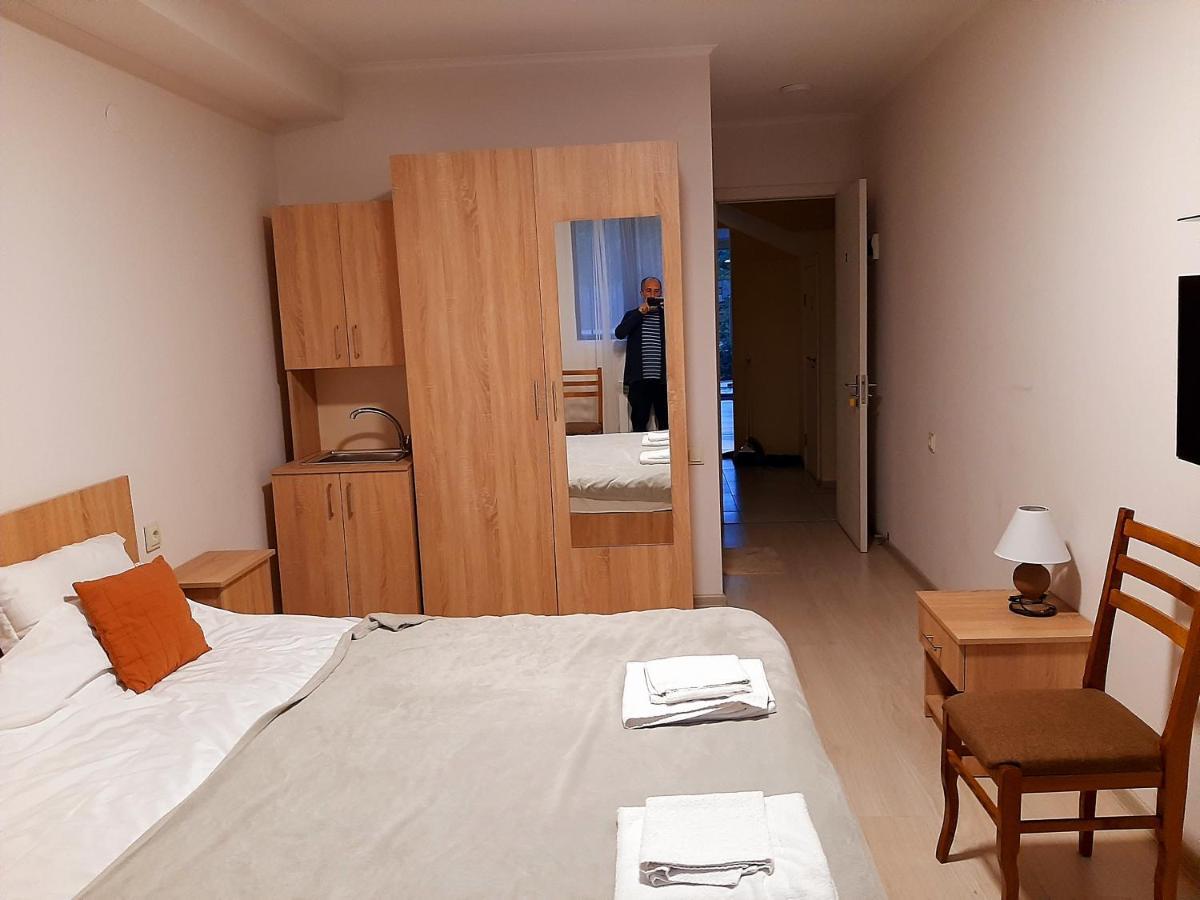 Amadeus Hotel Тбилиси Экстерьер фото
