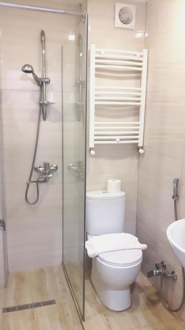 Amadeus Hotel Тбилиси Экстерьер фото